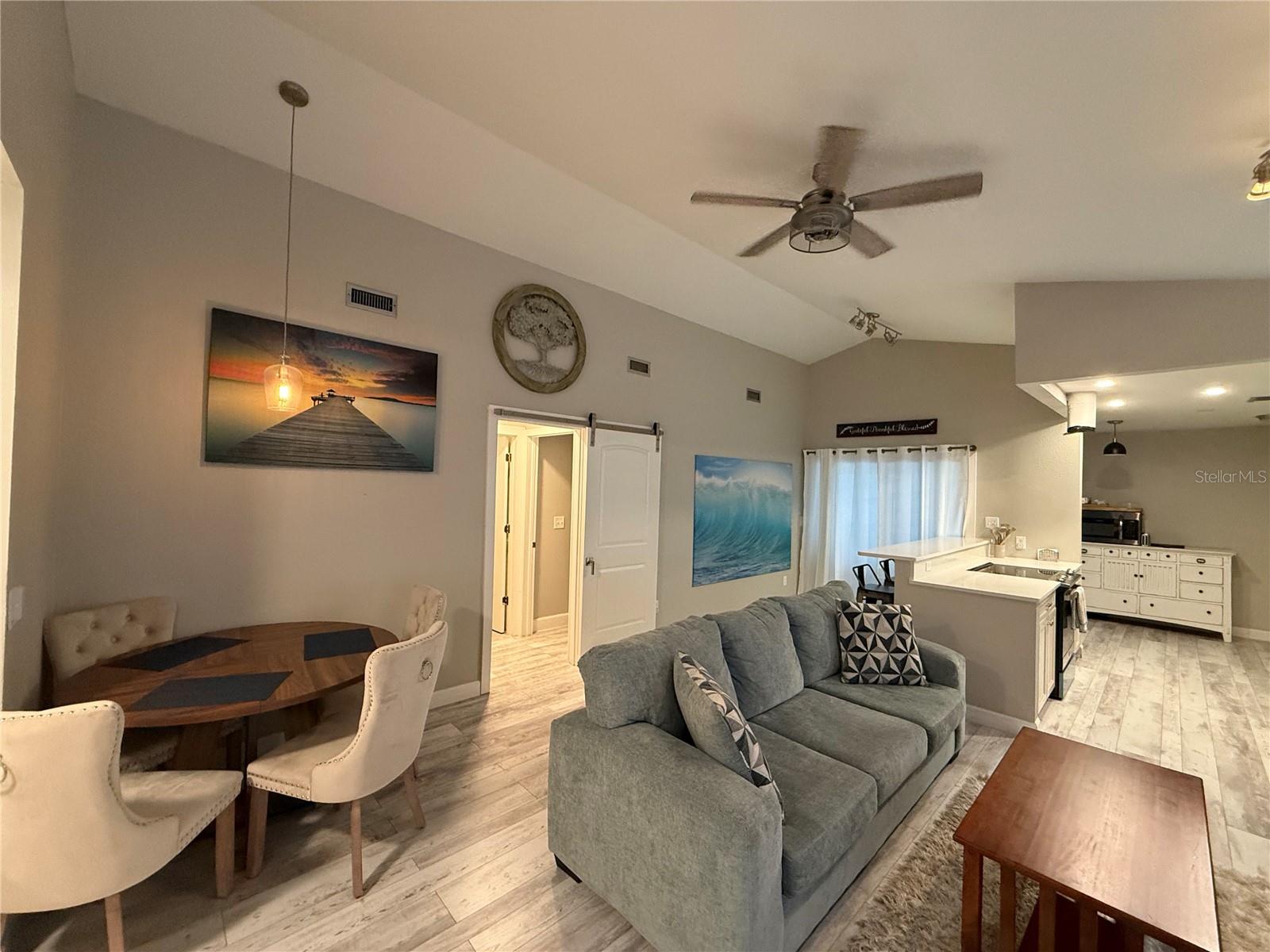 Image 4 of 13 For 13717 Lazy Oak Drive