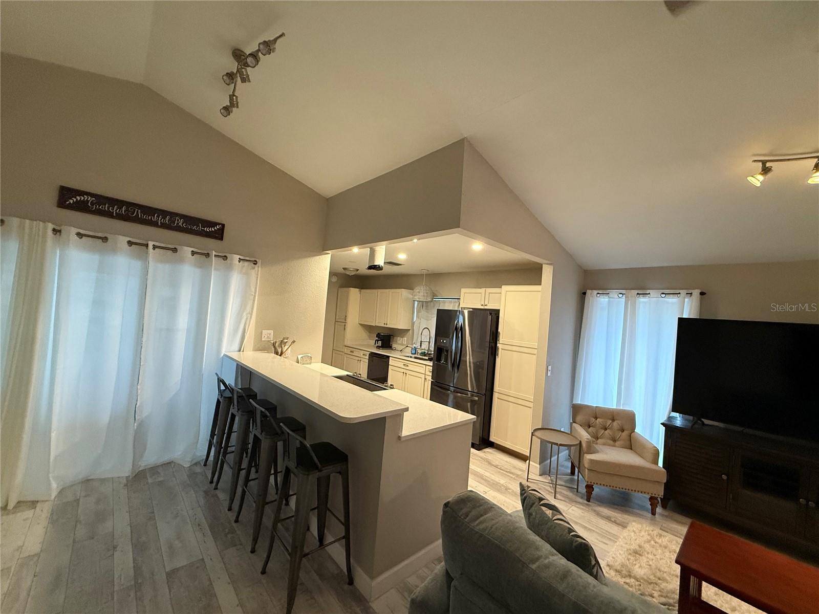 Image 7 of 13 For 13717 Lazy Oak Drive