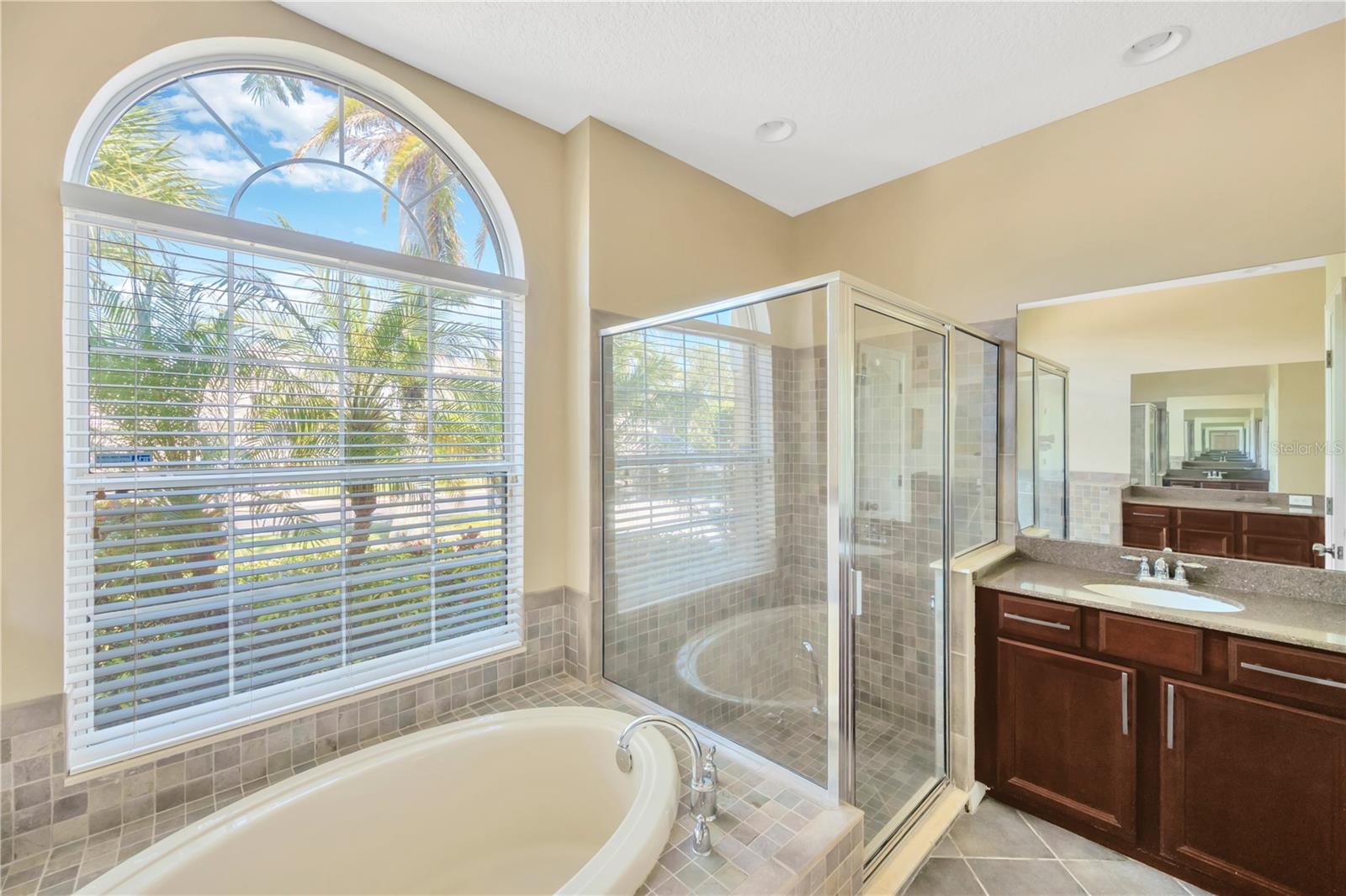 Image 23 of 39 For 1833 Mira Lago Circle