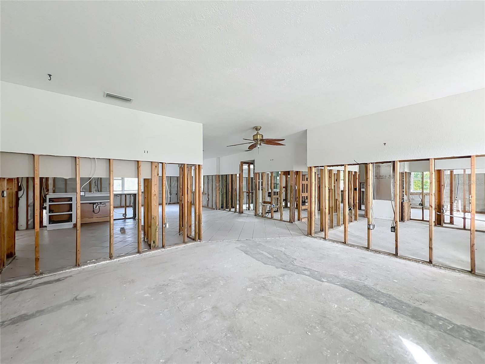 Image 10 of 63 For 2176 Watersedge Drive