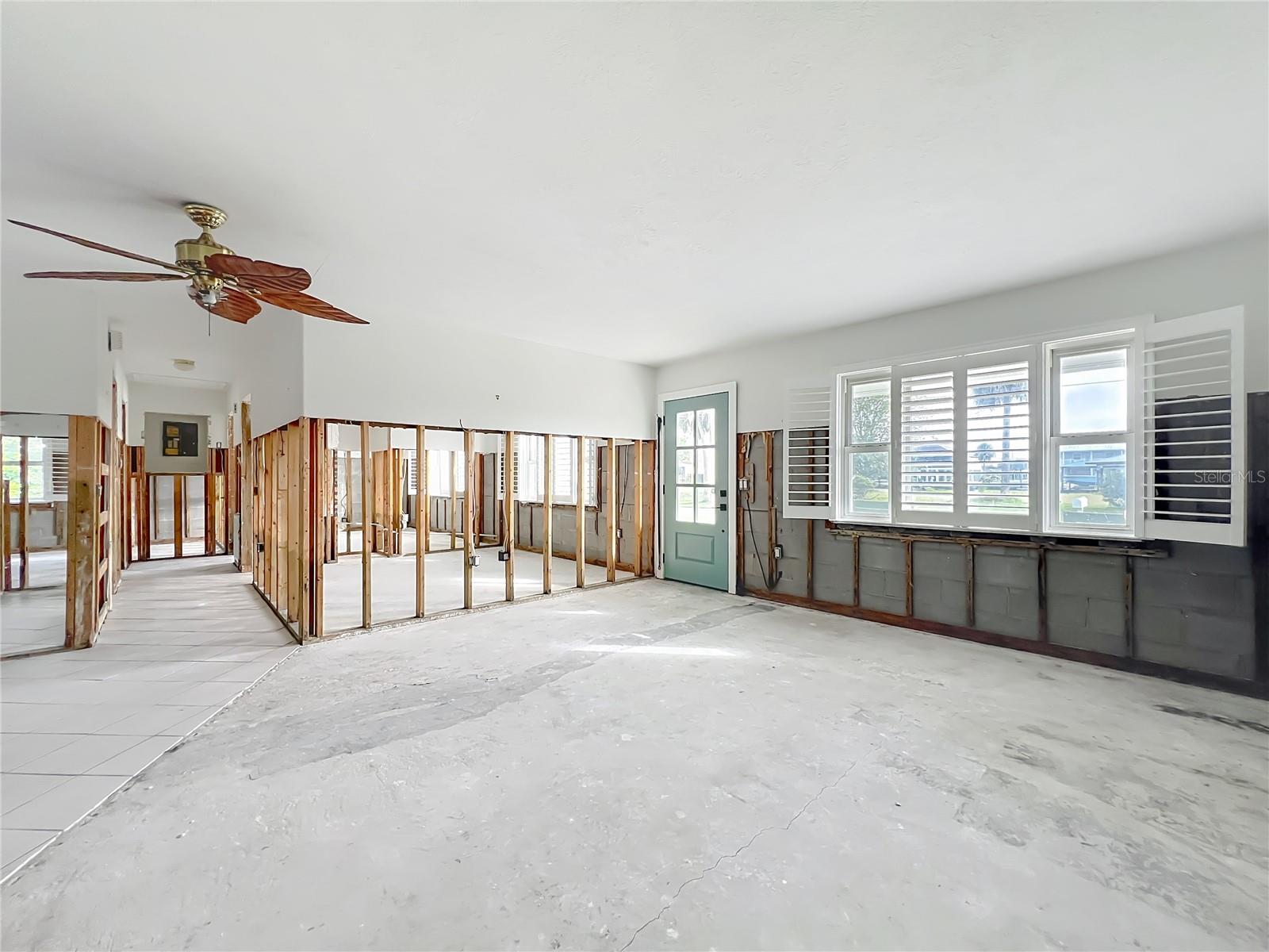 Image 11 of 63 For 2176 Watersedge Drive