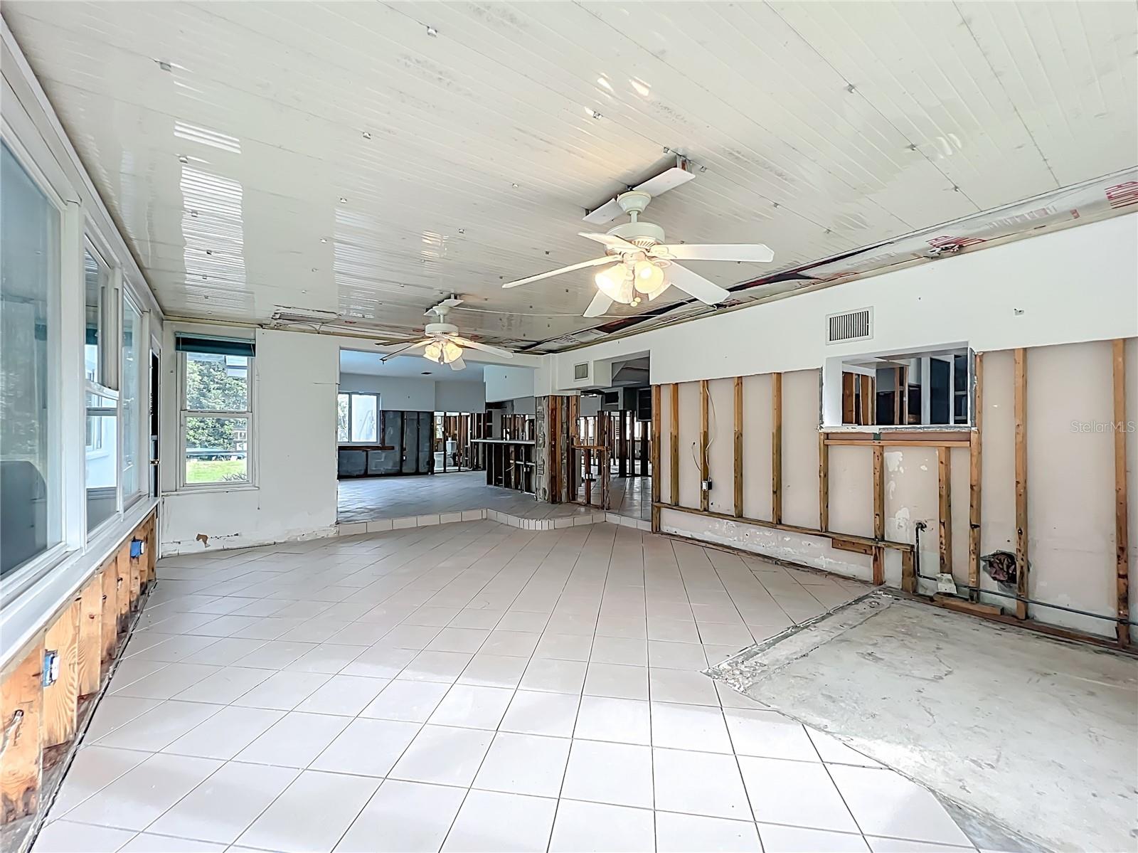 Image 20 of 63 For 2176 Watersedge Drive