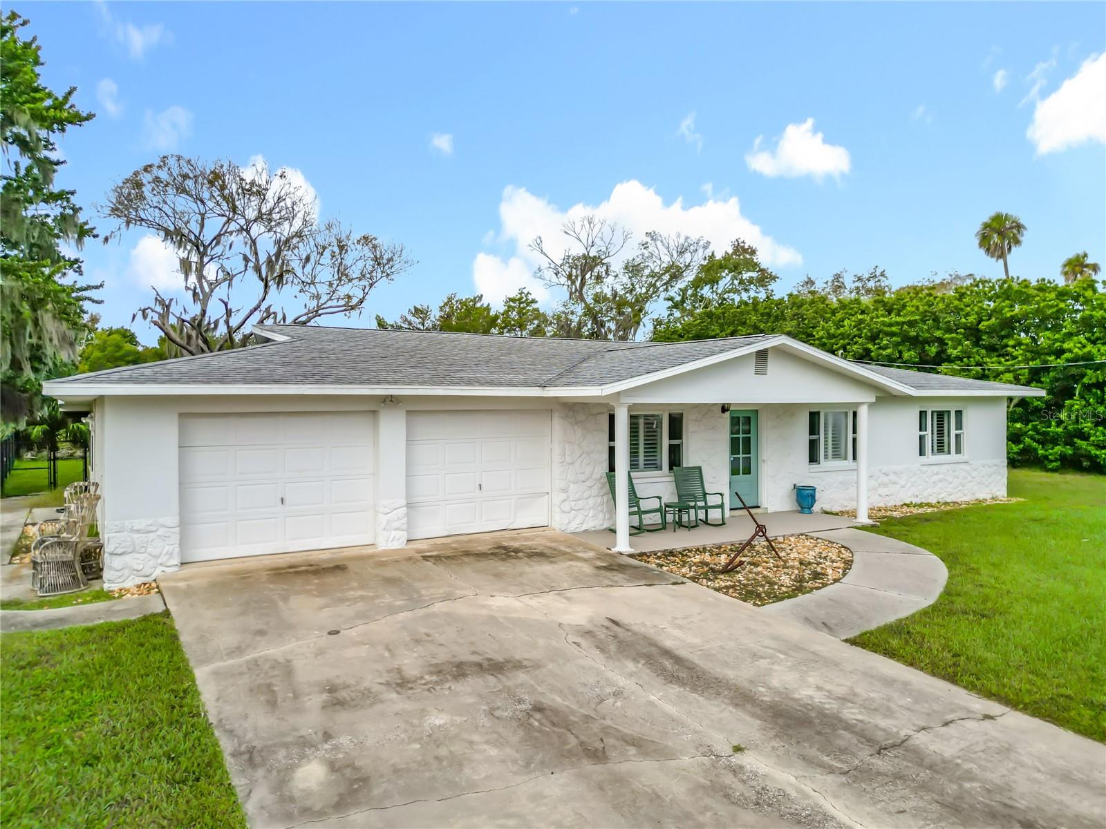 Image 3 of 63 For 2176 Watersedge Drive
