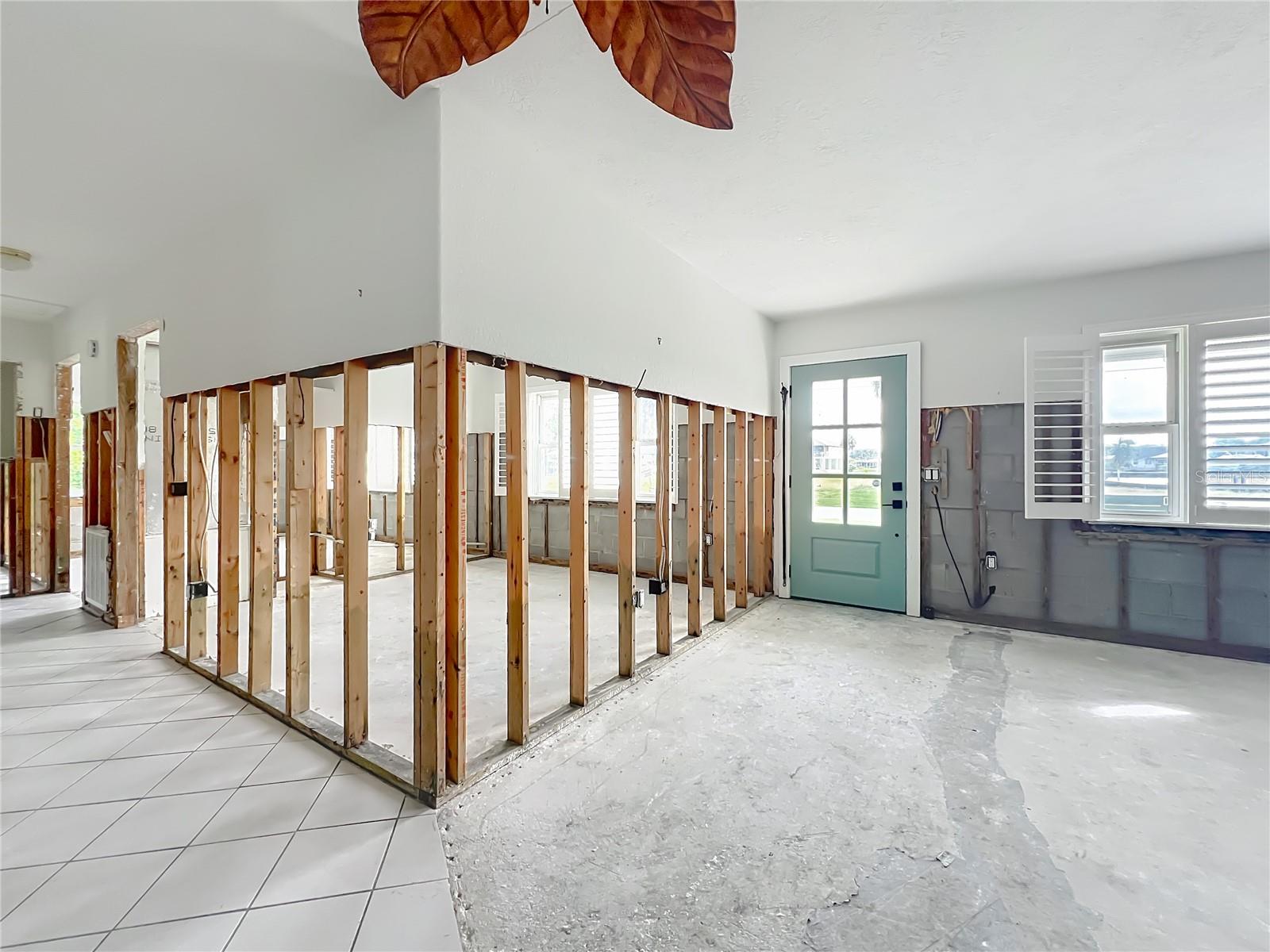 Image 9 of 63 For 2176 Watersedge Drive