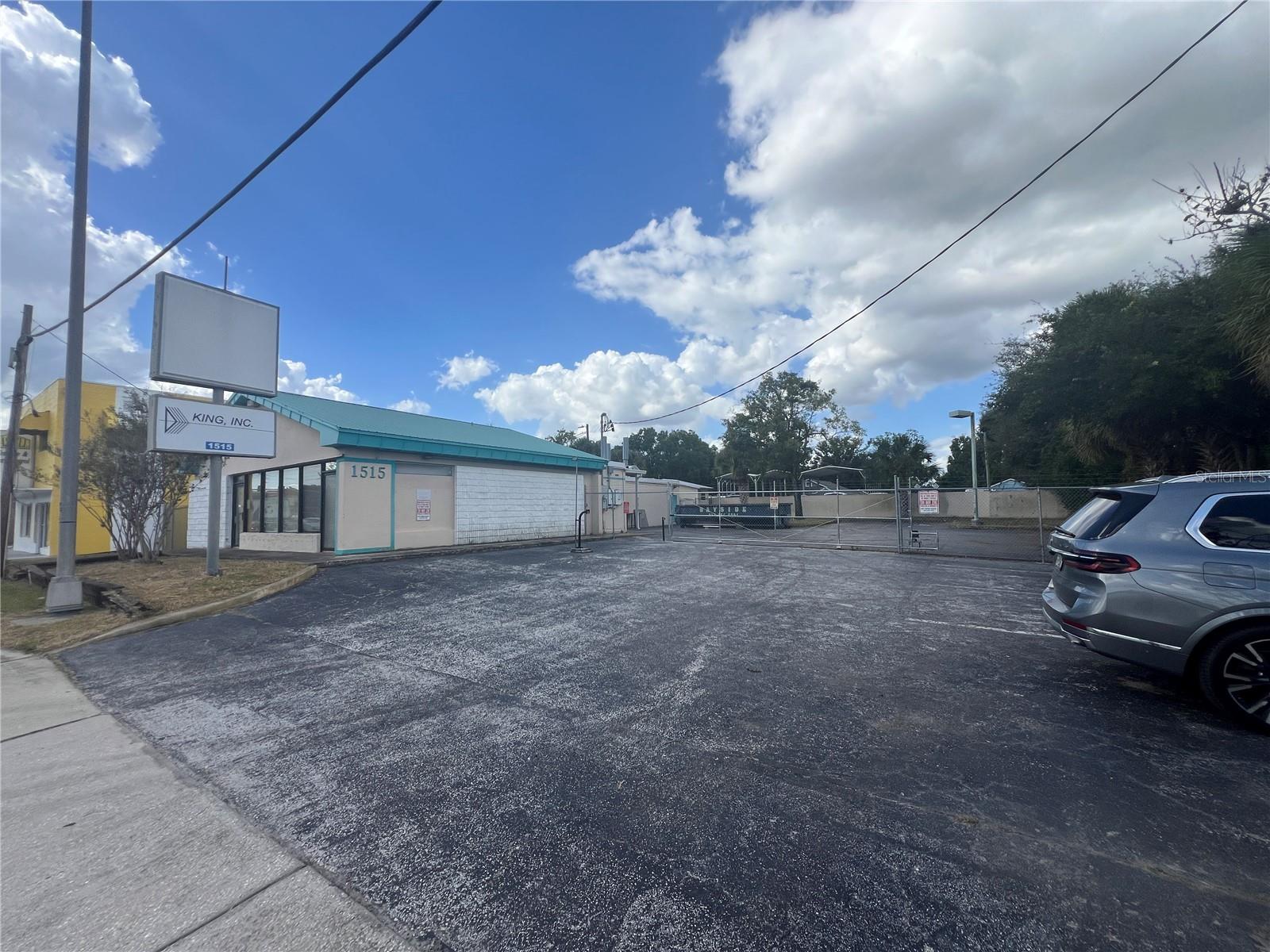 Image 3 of 16 For 1515 Hillsborough Avenue