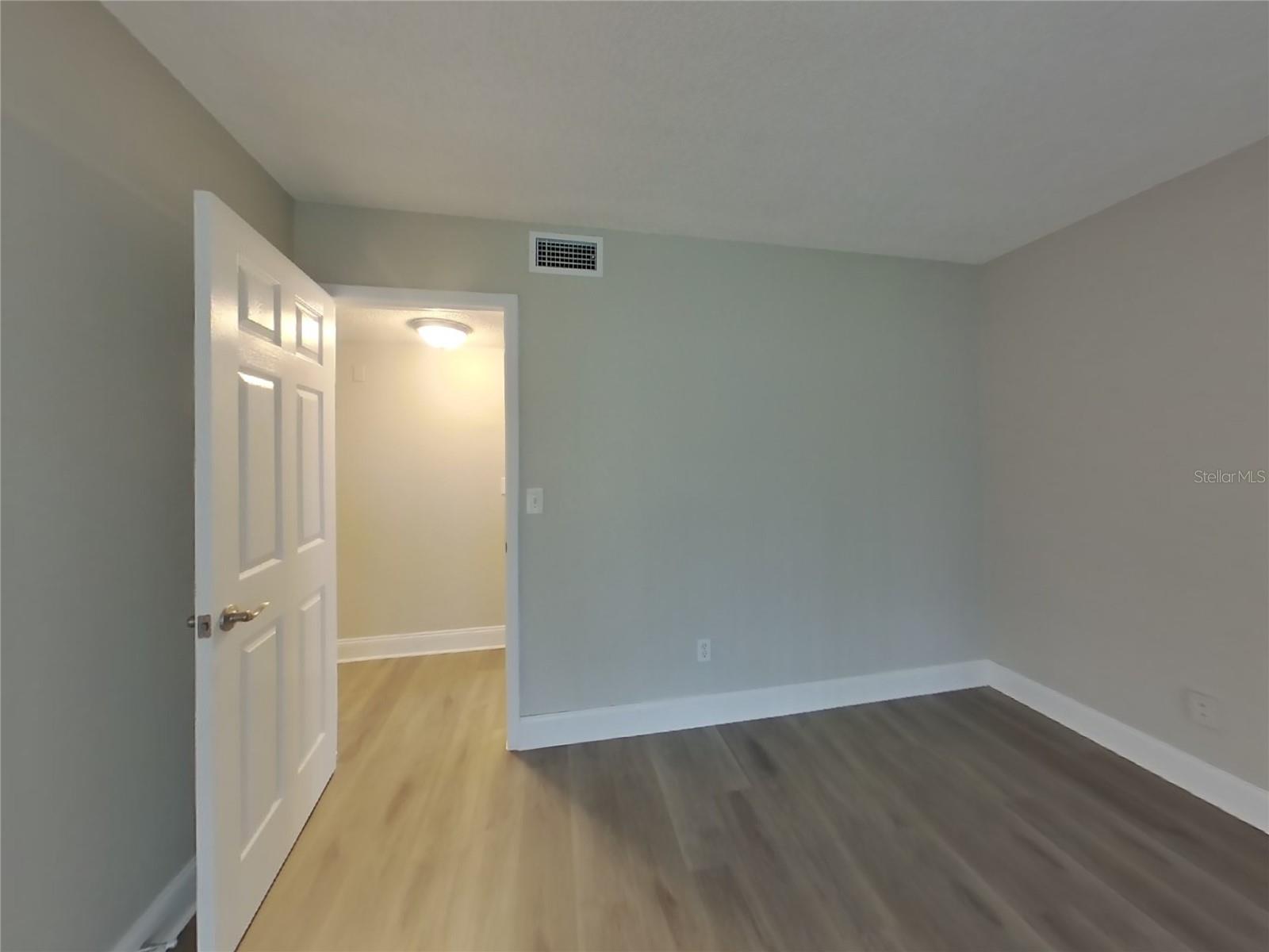 Image 6 of 18 For 4905 Traskwood Court