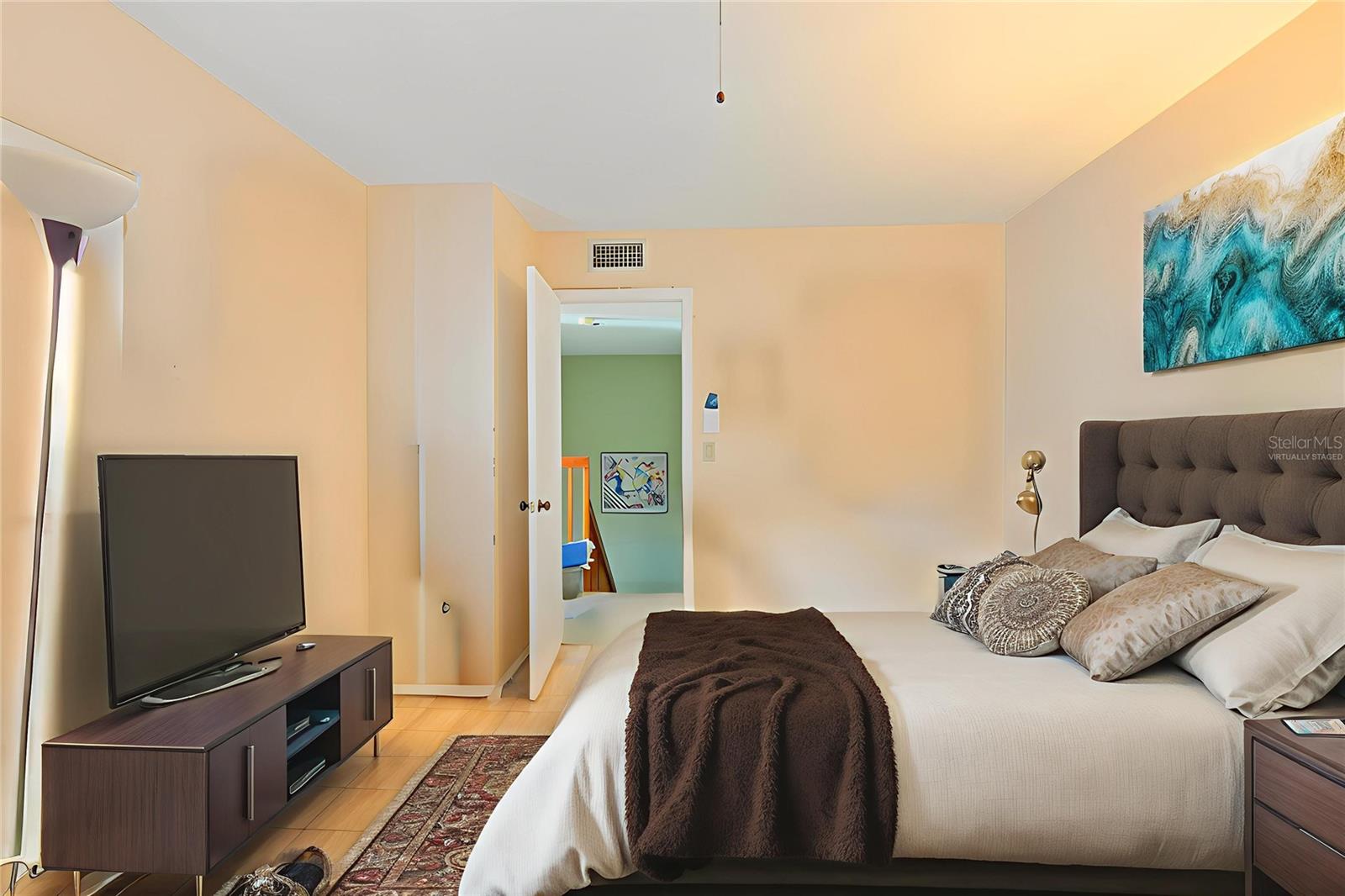 Image 24 of 42 For 2701 3rd Court