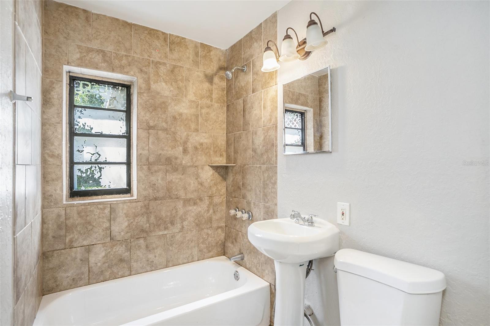 Image 13 of 15 For 3908 Walnut Street
