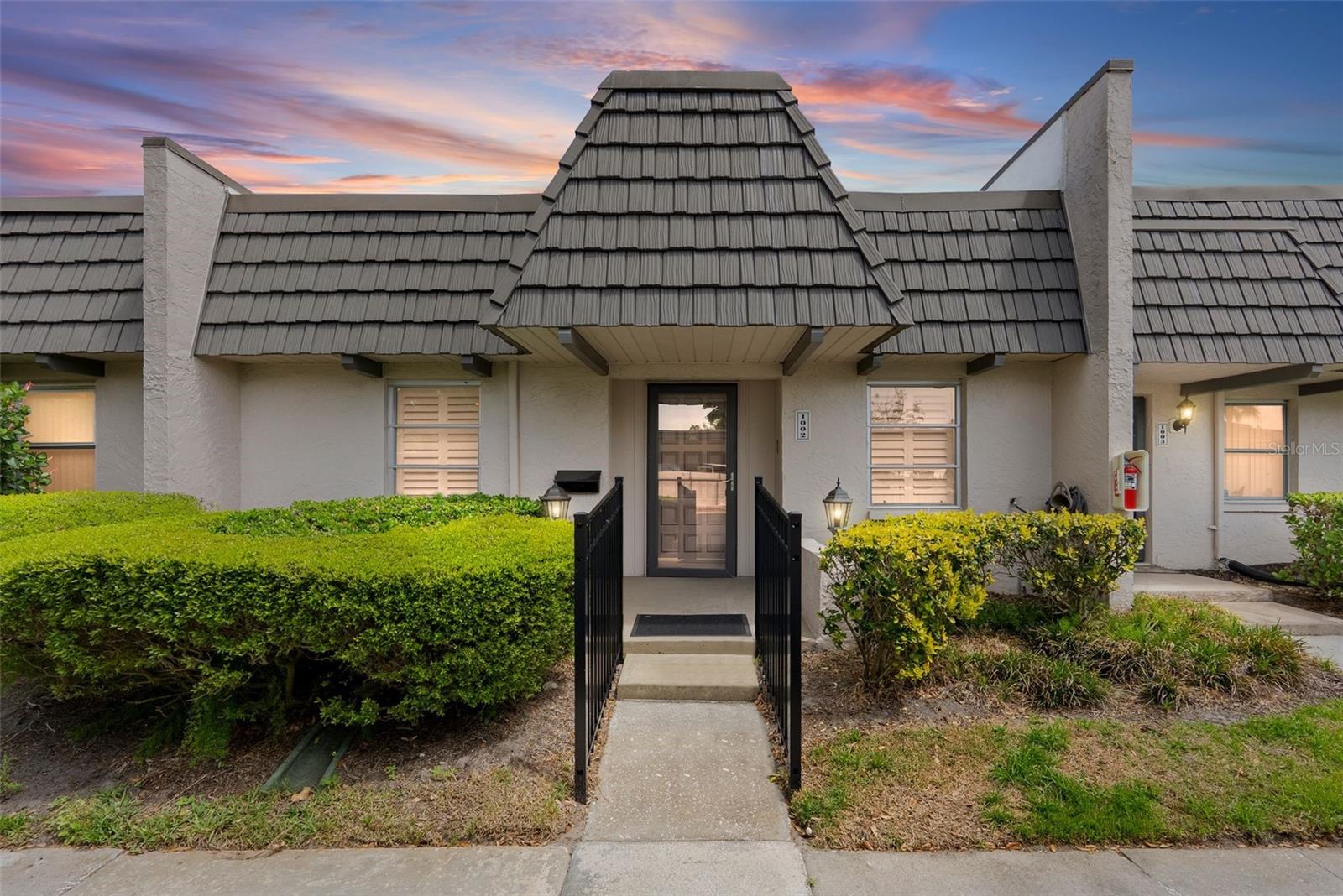Details for 1002 Cordova Green, SEMINOLE, FL 33777