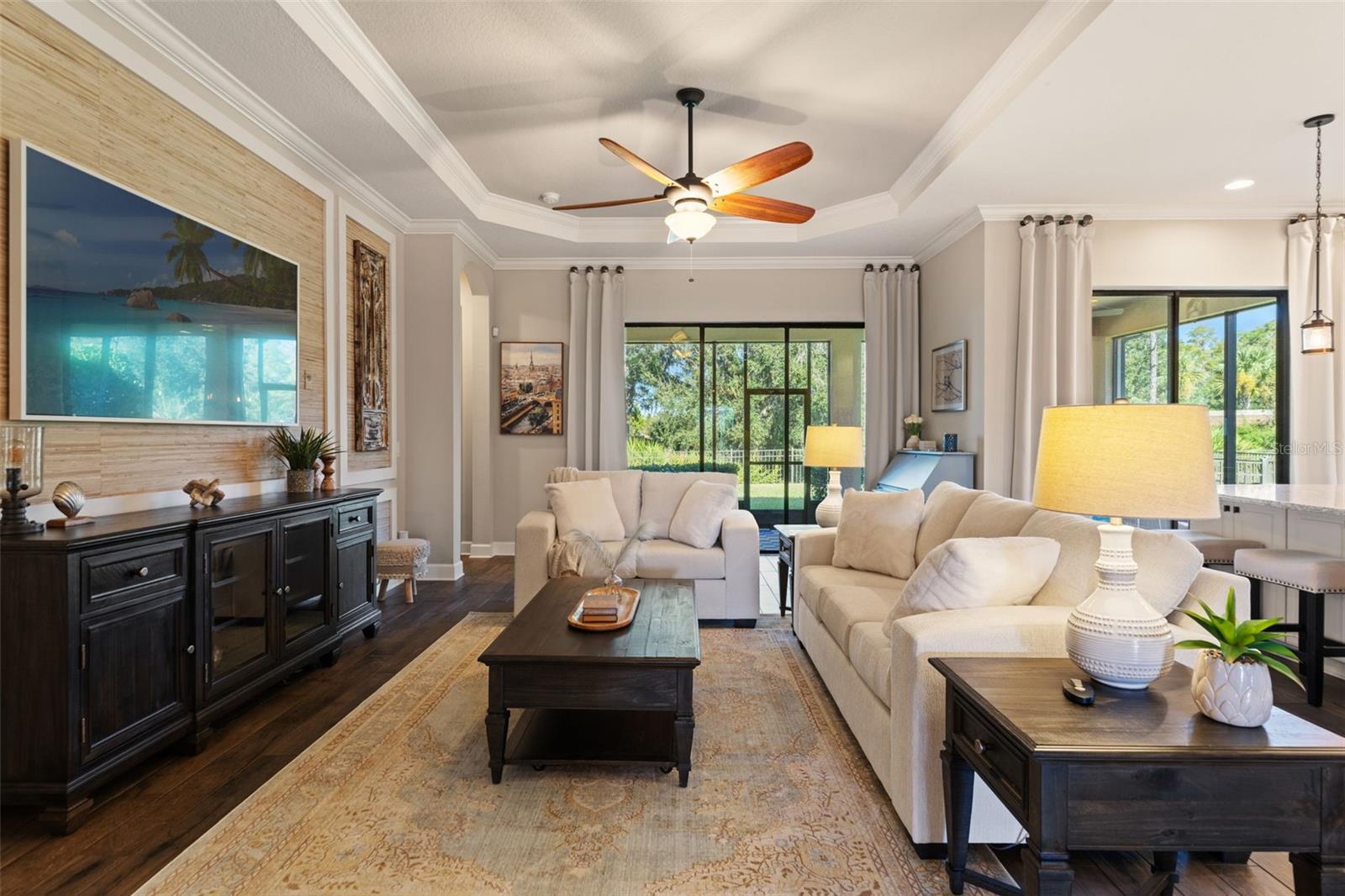 Listing photo id 17 for 11295 Juglans Drive