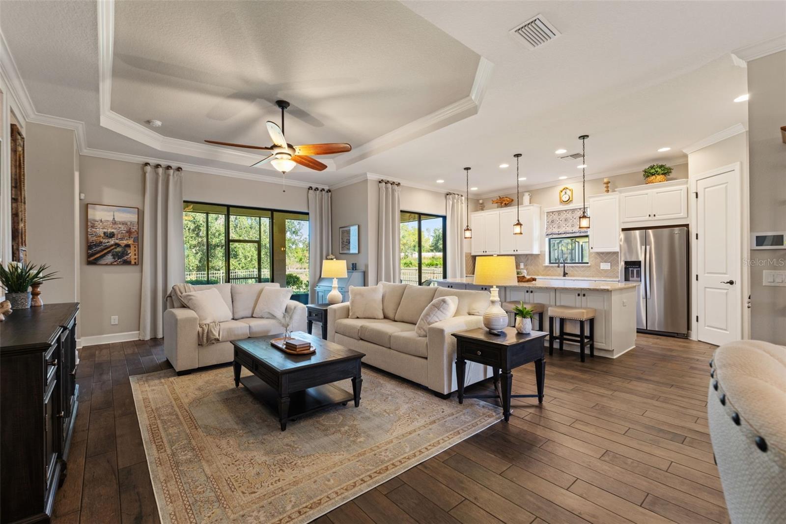 Listing photo id 18 for 11295 Juglans Drive
