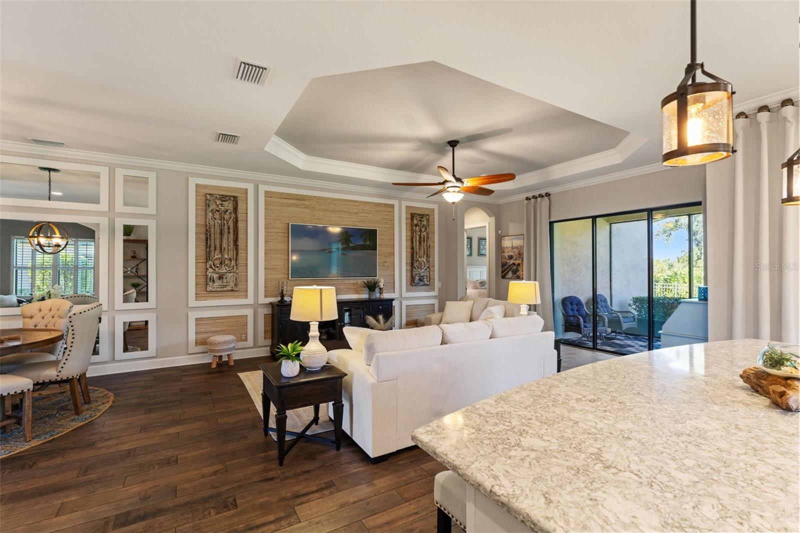 Listing photo id 19 for 11295 Juglans Drive