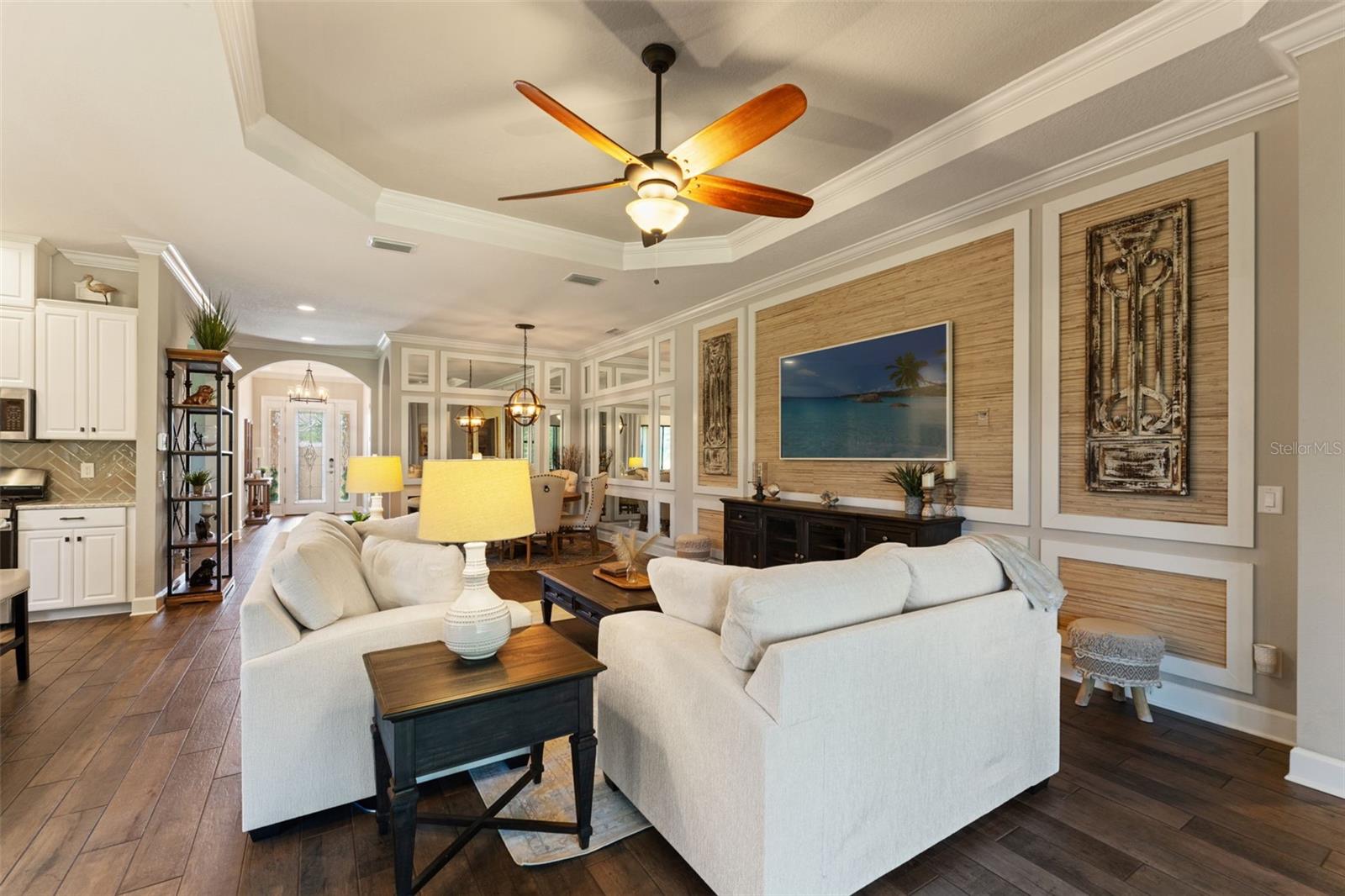 Listing photo id 21 for 11295 Juglans Drive