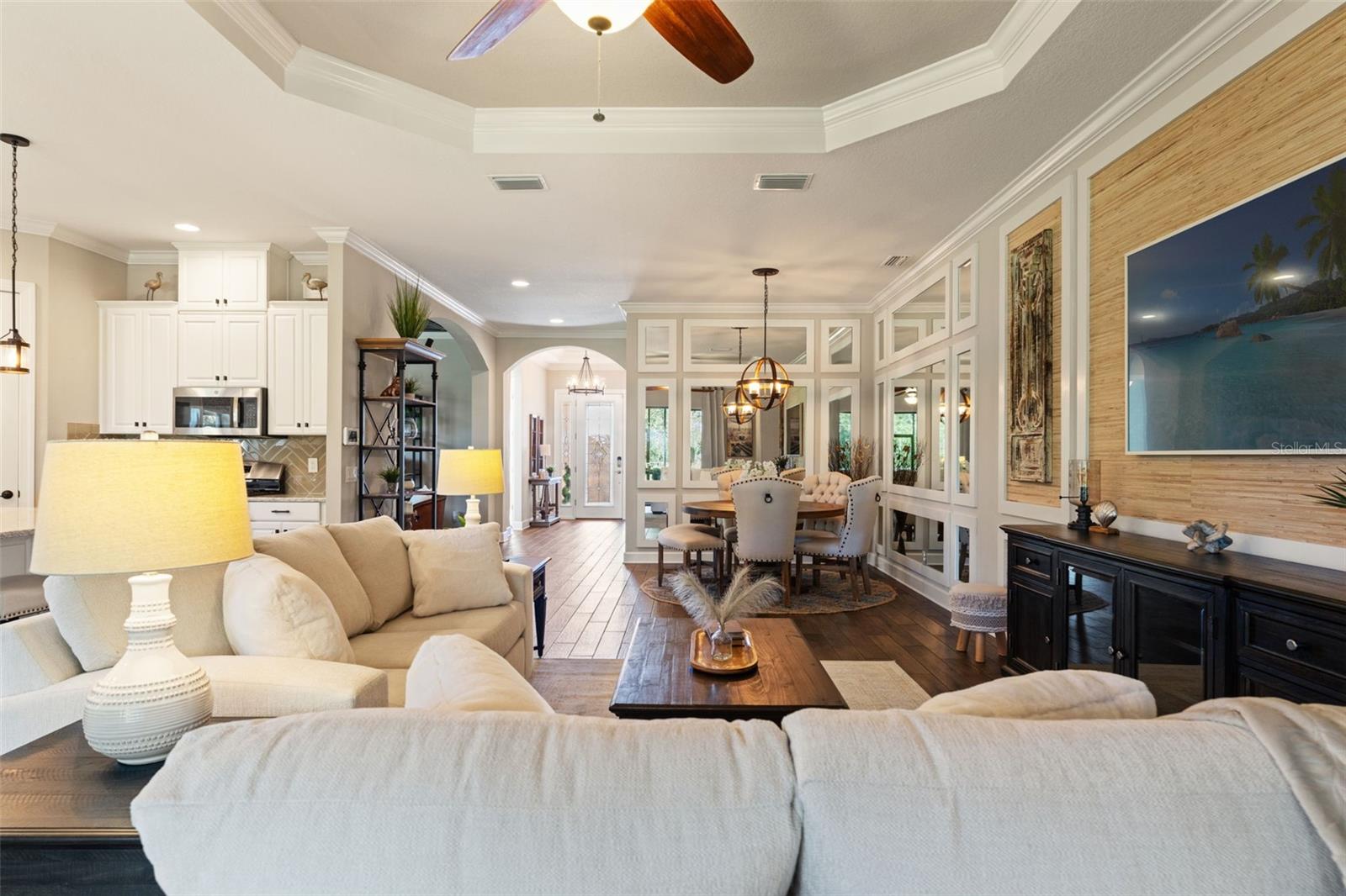 Listing photo id 22 for 11295 Juglans Drive