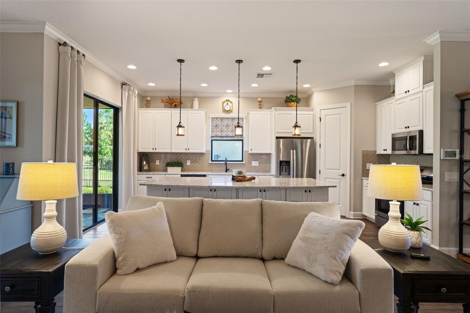 Listing photo id 24 for 11295 Juglans Drive