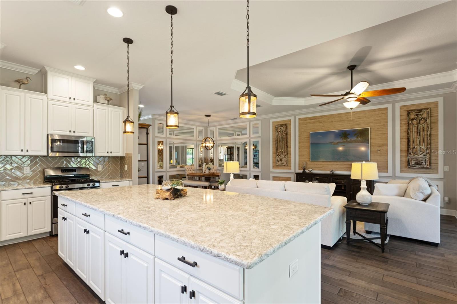 Listing photo id 27 for 11295 Juglans Drive