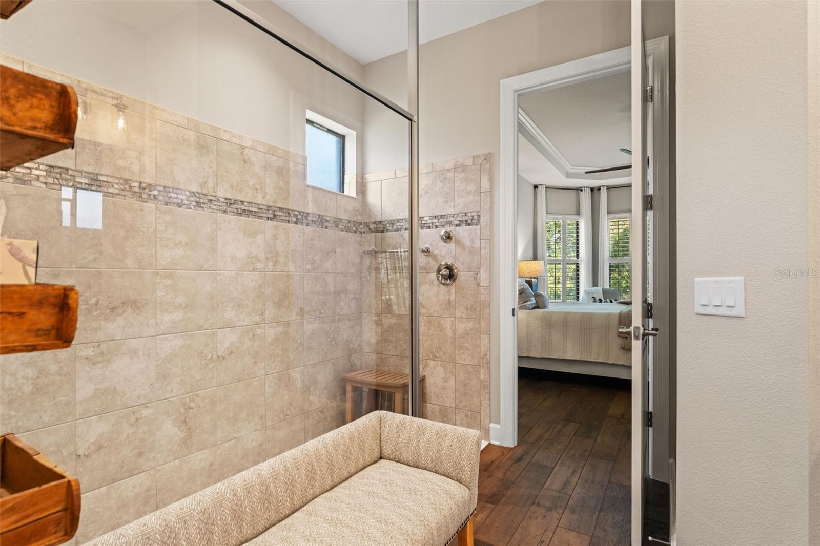 Listing photo id 37 for 11295 Juglans Drive