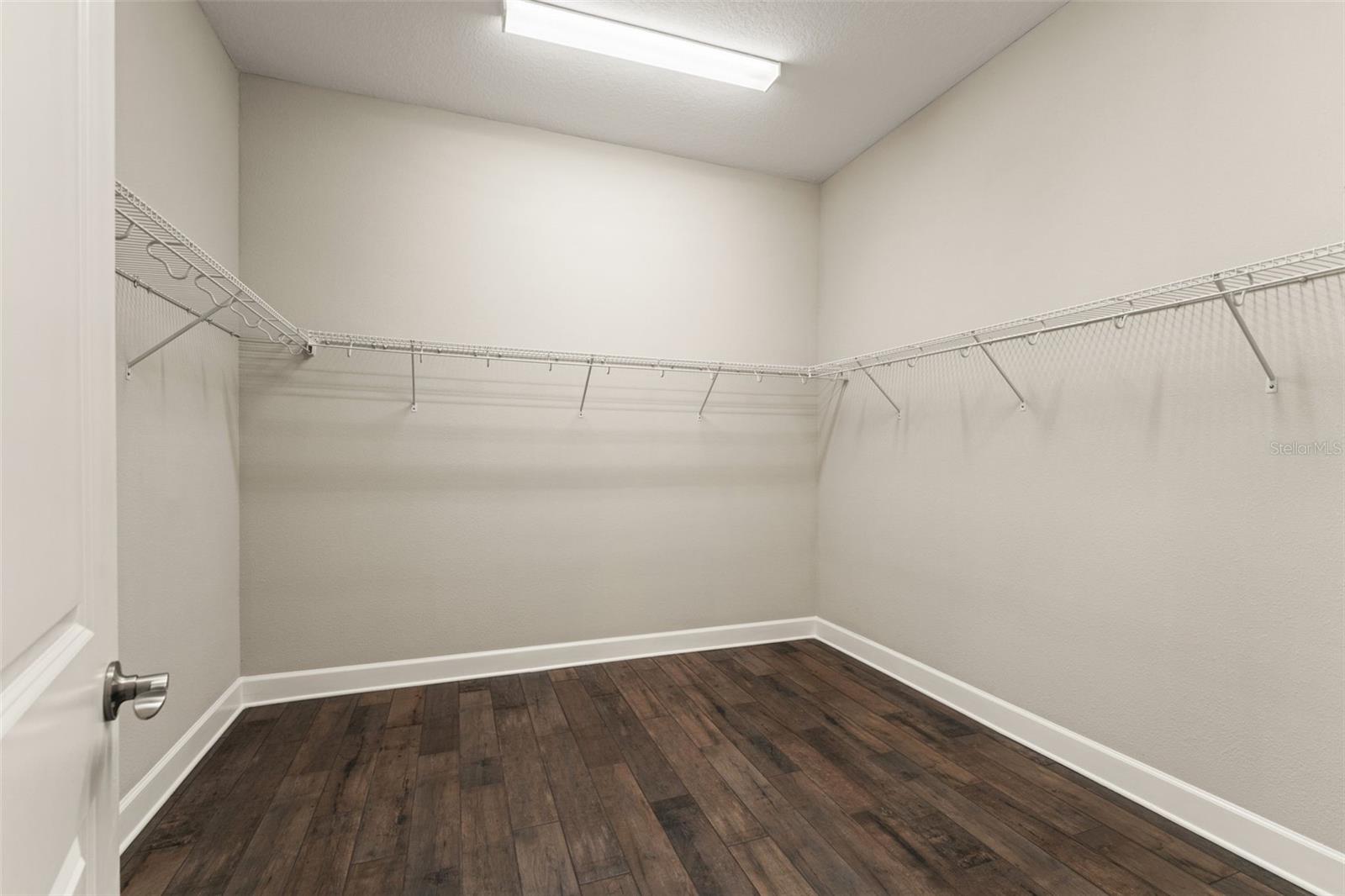 Listing photo id 39 for 11295 Juglans Drive