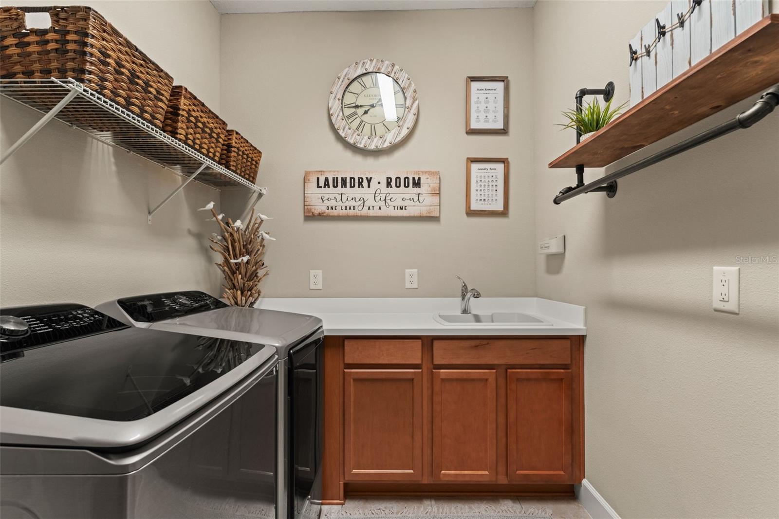 Listing photo id 45 for 11295 Juglans Drive