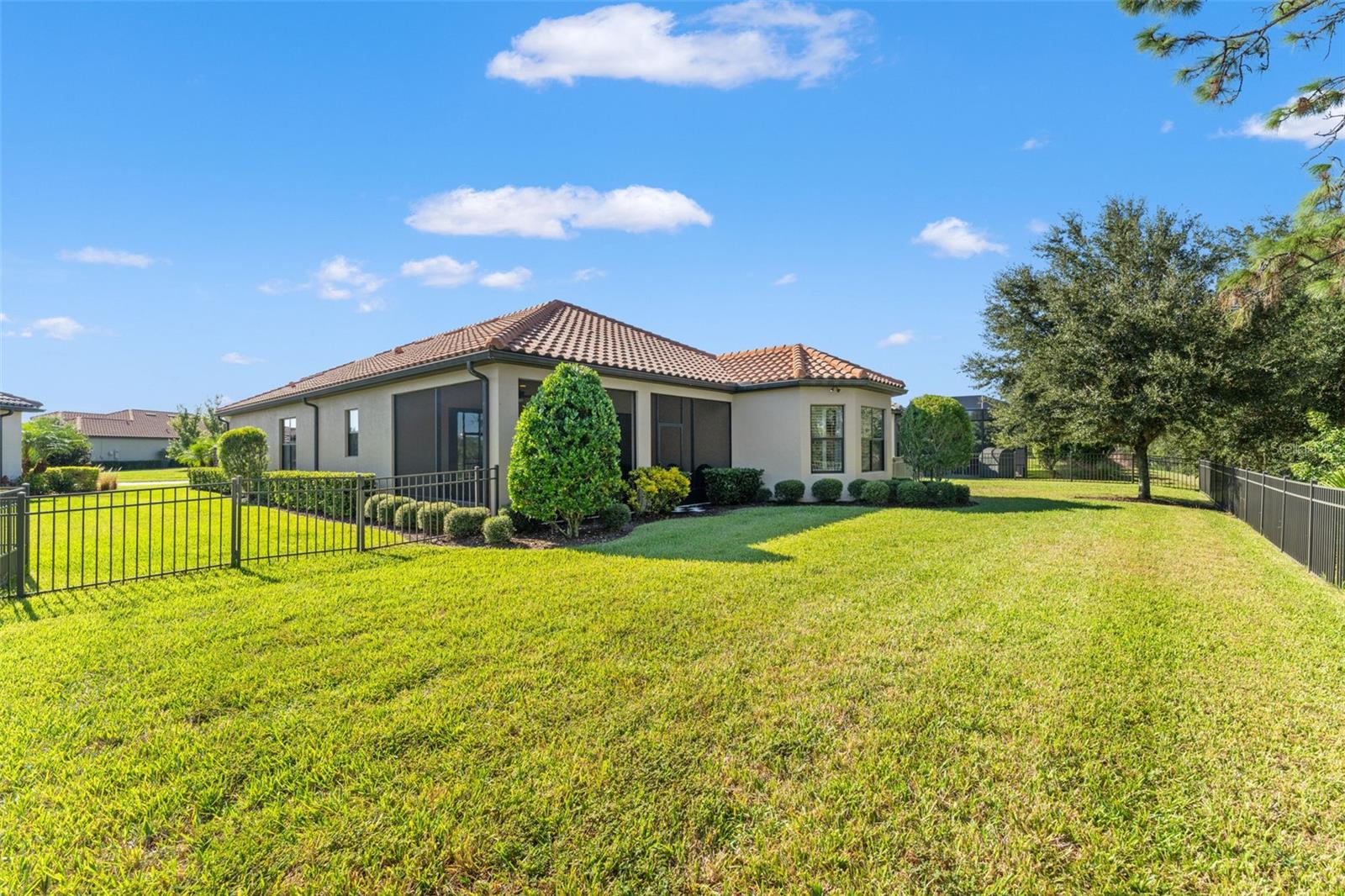 Listing photo id 54 for 11295 Juglans Drive