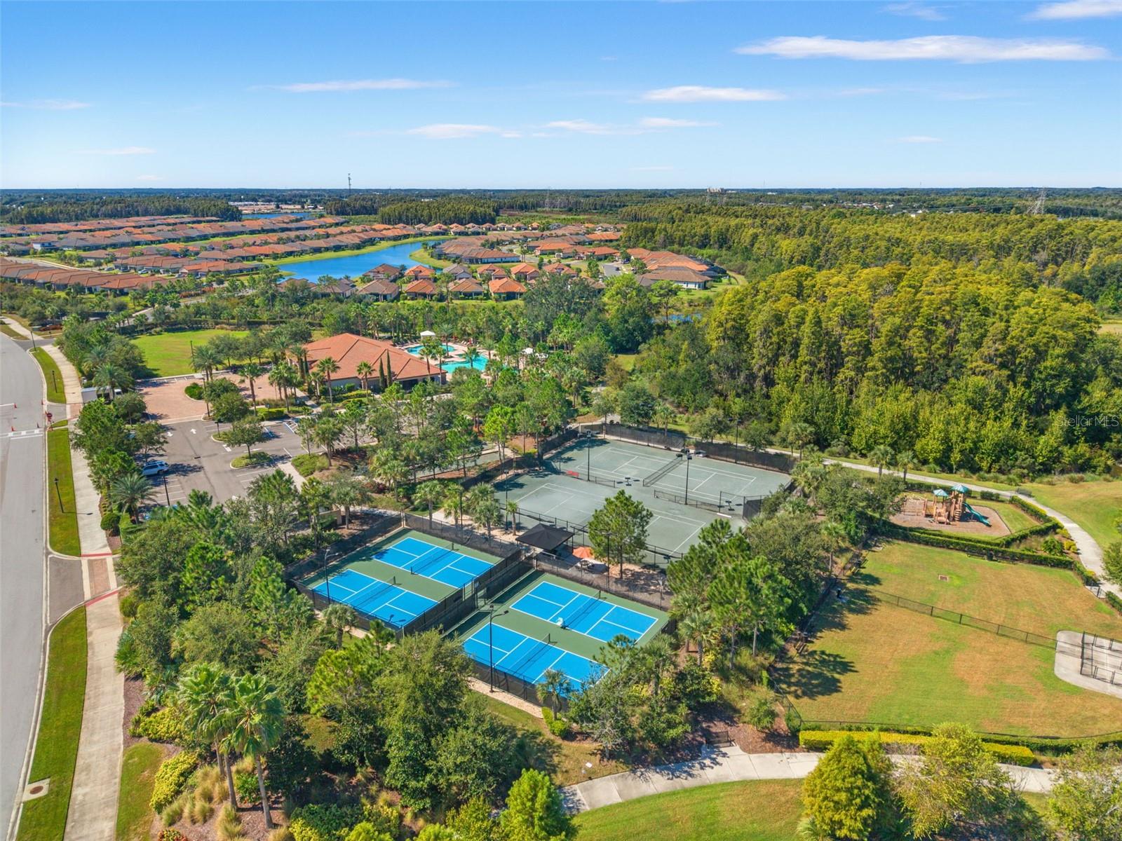 Listing photo id 64 for 11295 Juglans Drive