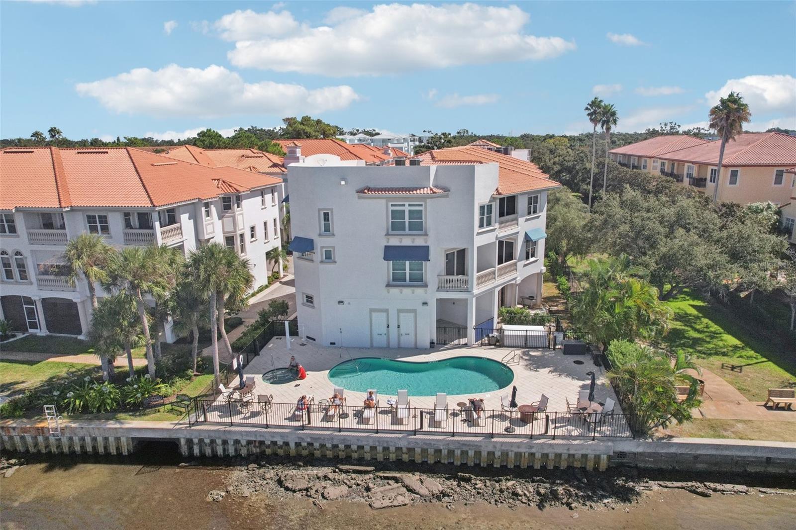 Image 36 of 48 For 1340 Bayshore Boulevard 304