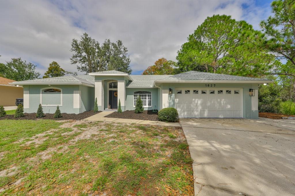 Image 2 of 44 For 1827 Kinsman Way