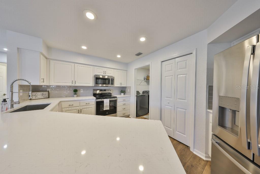 Image 22 of 44 For 1827 Kinsman Way