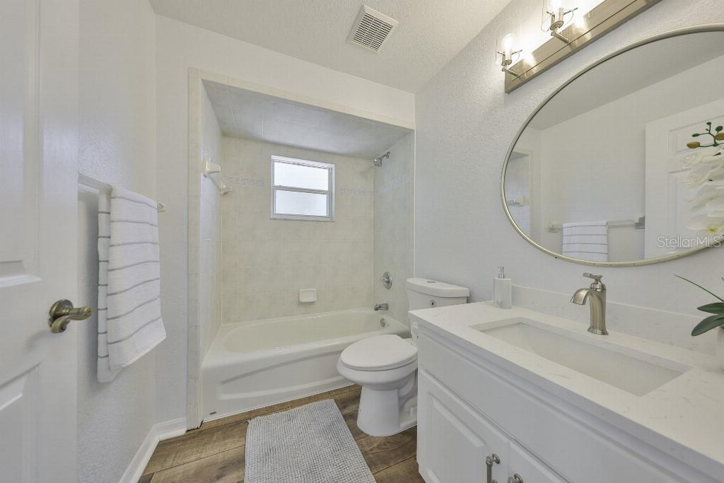 Image 26 of 44 For 1827 Kinsman Way