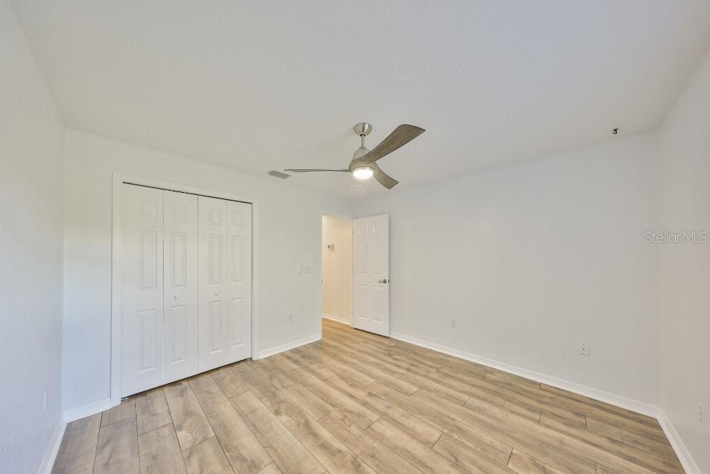 Image 29 of 44 For 1827 Kinsman Way