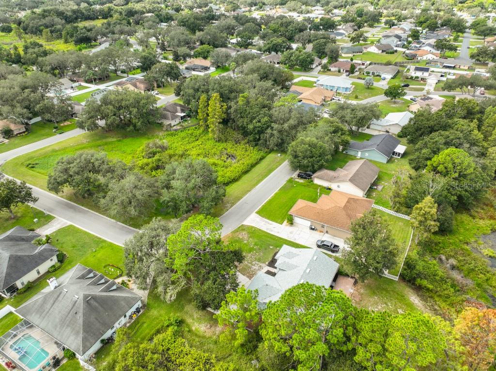 Image 41 of 44 For 1827 Kinsman Way