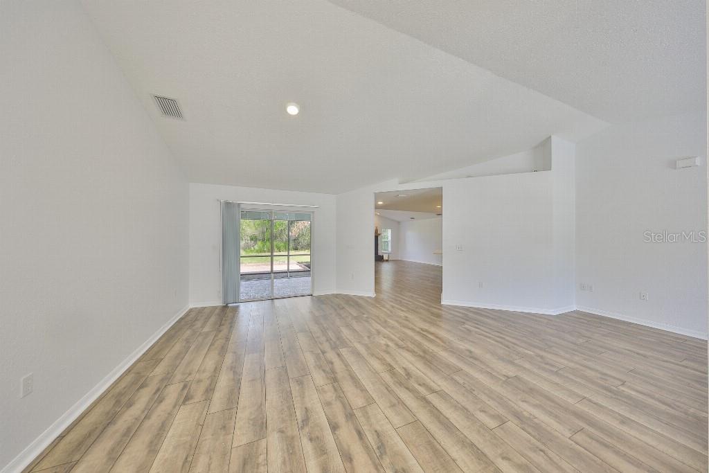 Image 6 of 44 For 1827 Kinsman Way