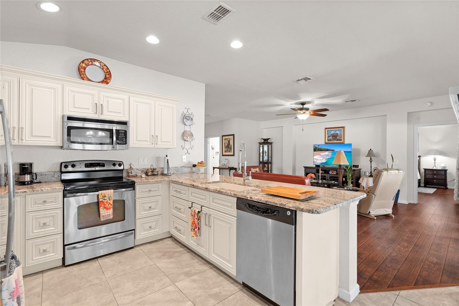 Image 11 of 43 For 4683 40th Place