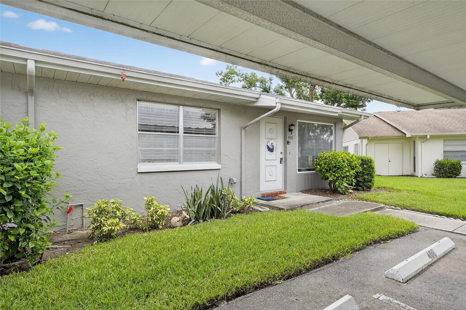 Image 35 of 35 For 408 Gloucester Boulevard 33