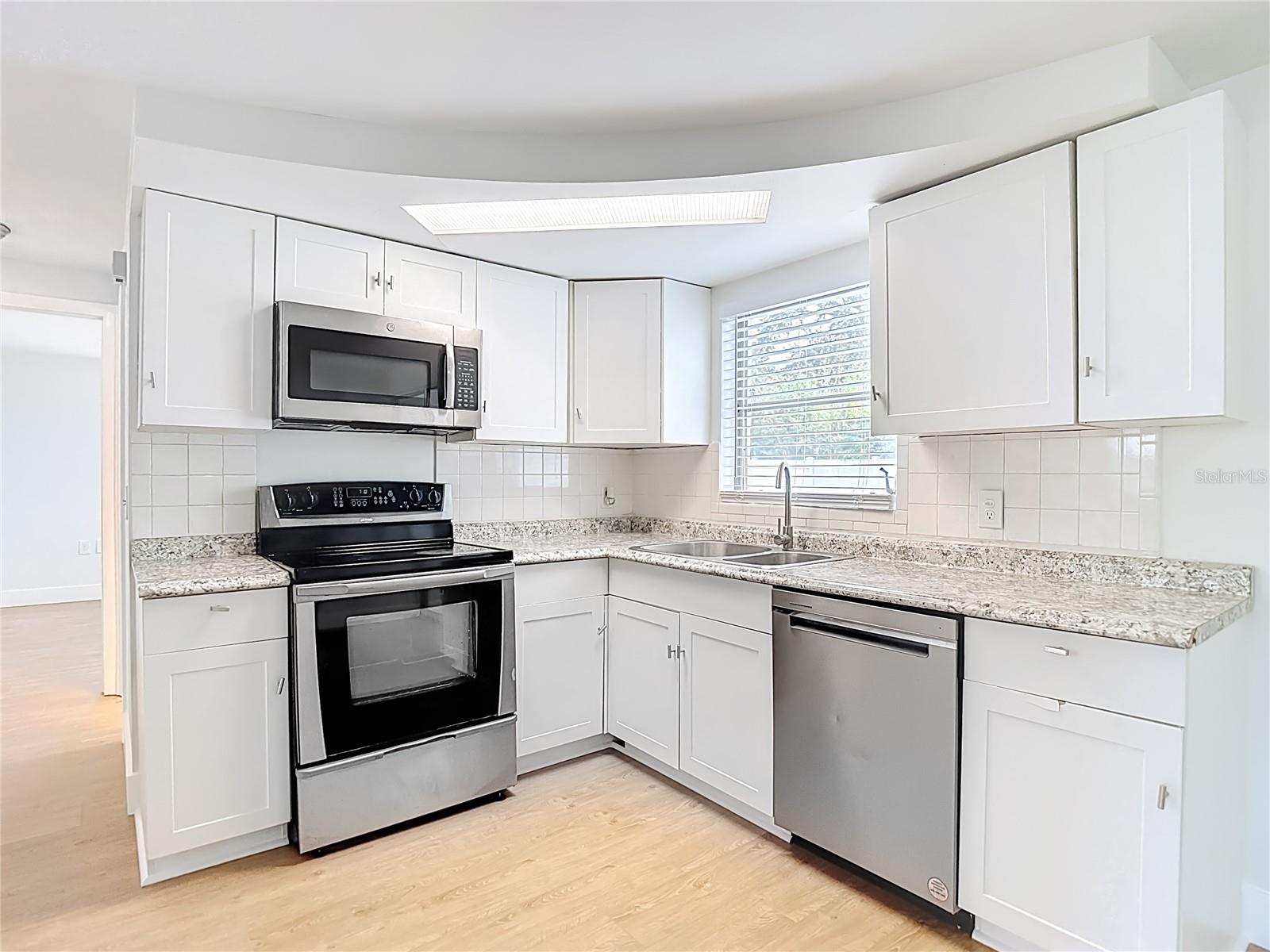 Image 17 of 54 For 3648 Bedford Street