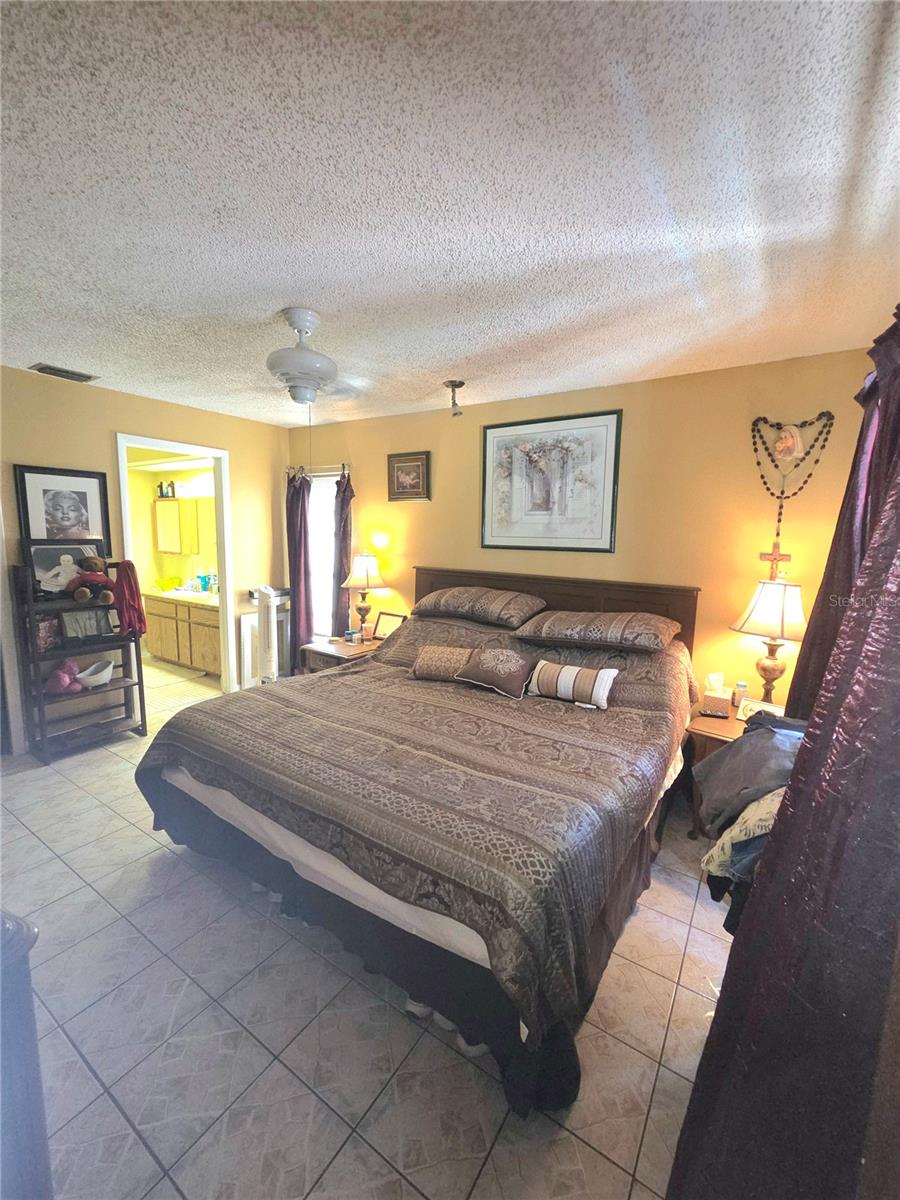 Image 17 of 44 For 11492 93rd Street