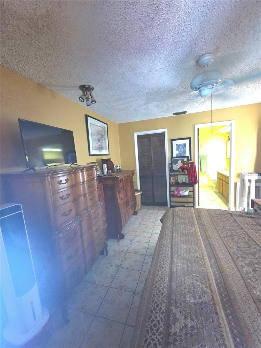 Image 18 of 44 For 11492 93rd Street