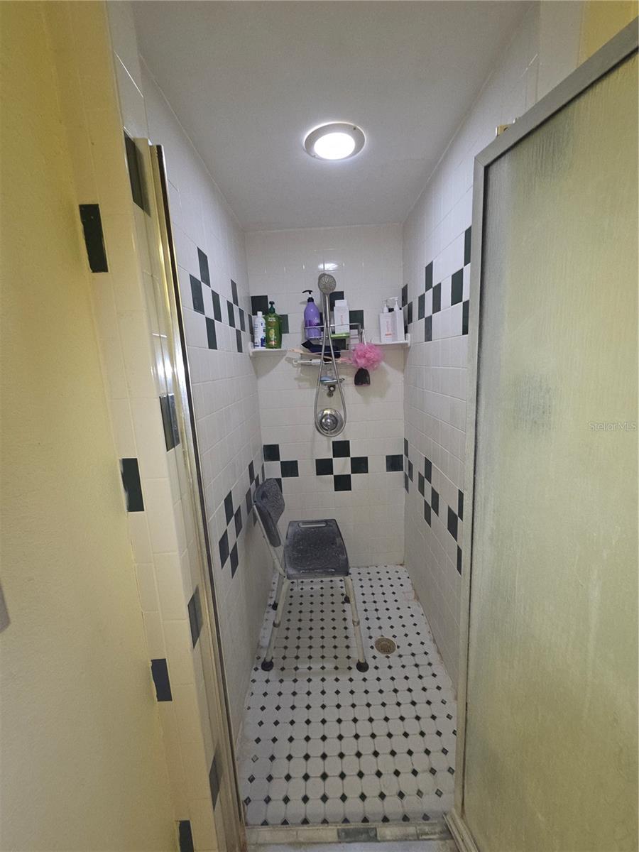 Image 20 of 44 For 11492 93rd Street