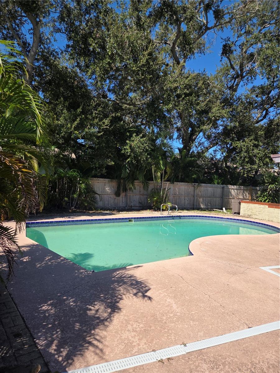 Image 4 of 44 For 11492 93rd Street