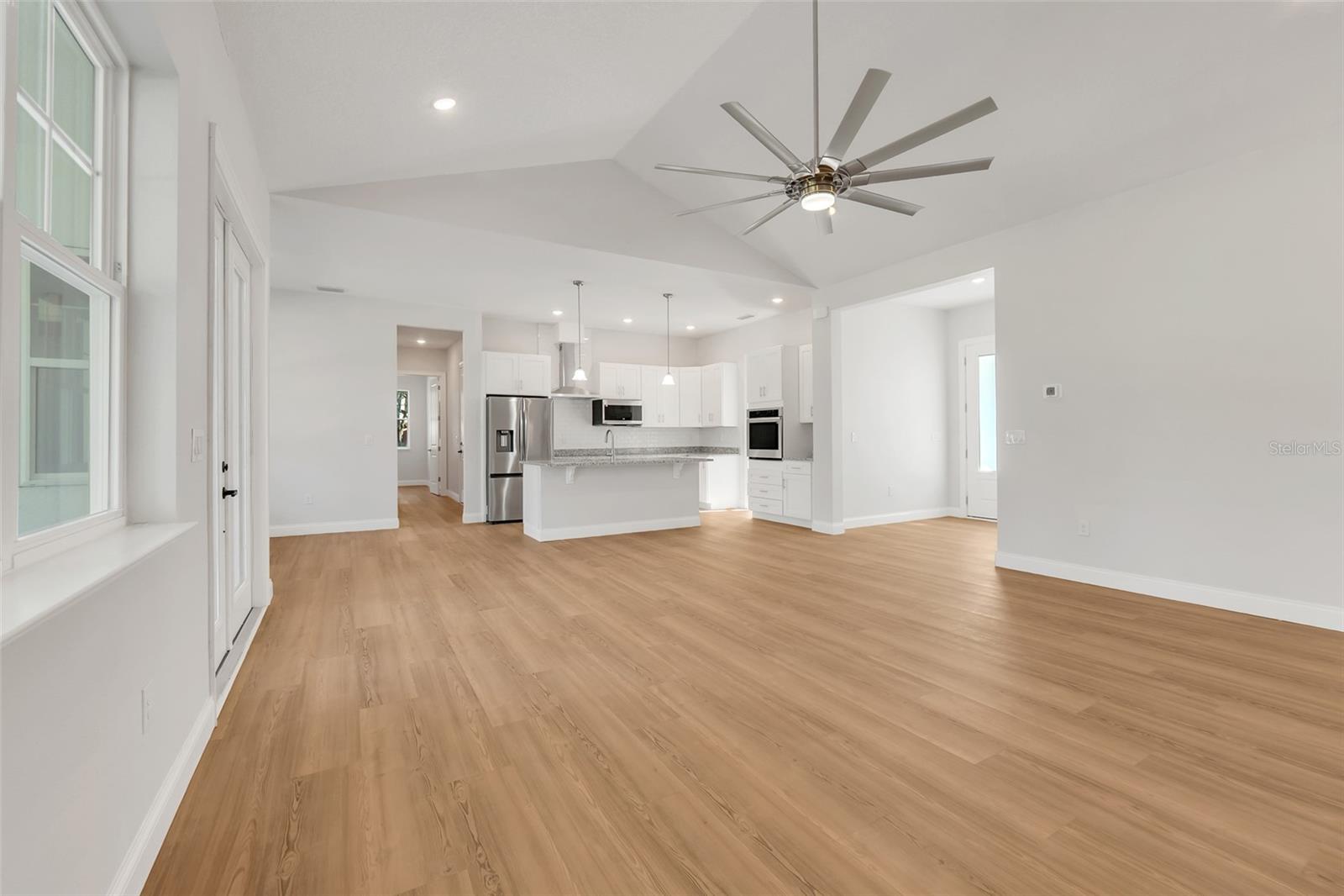 Image 10 of 55 For 39831 Greenbrier Street
