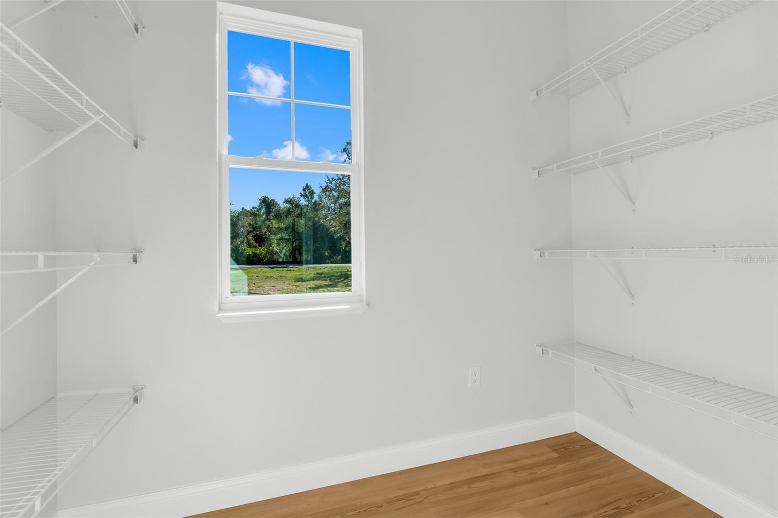 Image 14 of 55 For 39831 Greenbrier Street