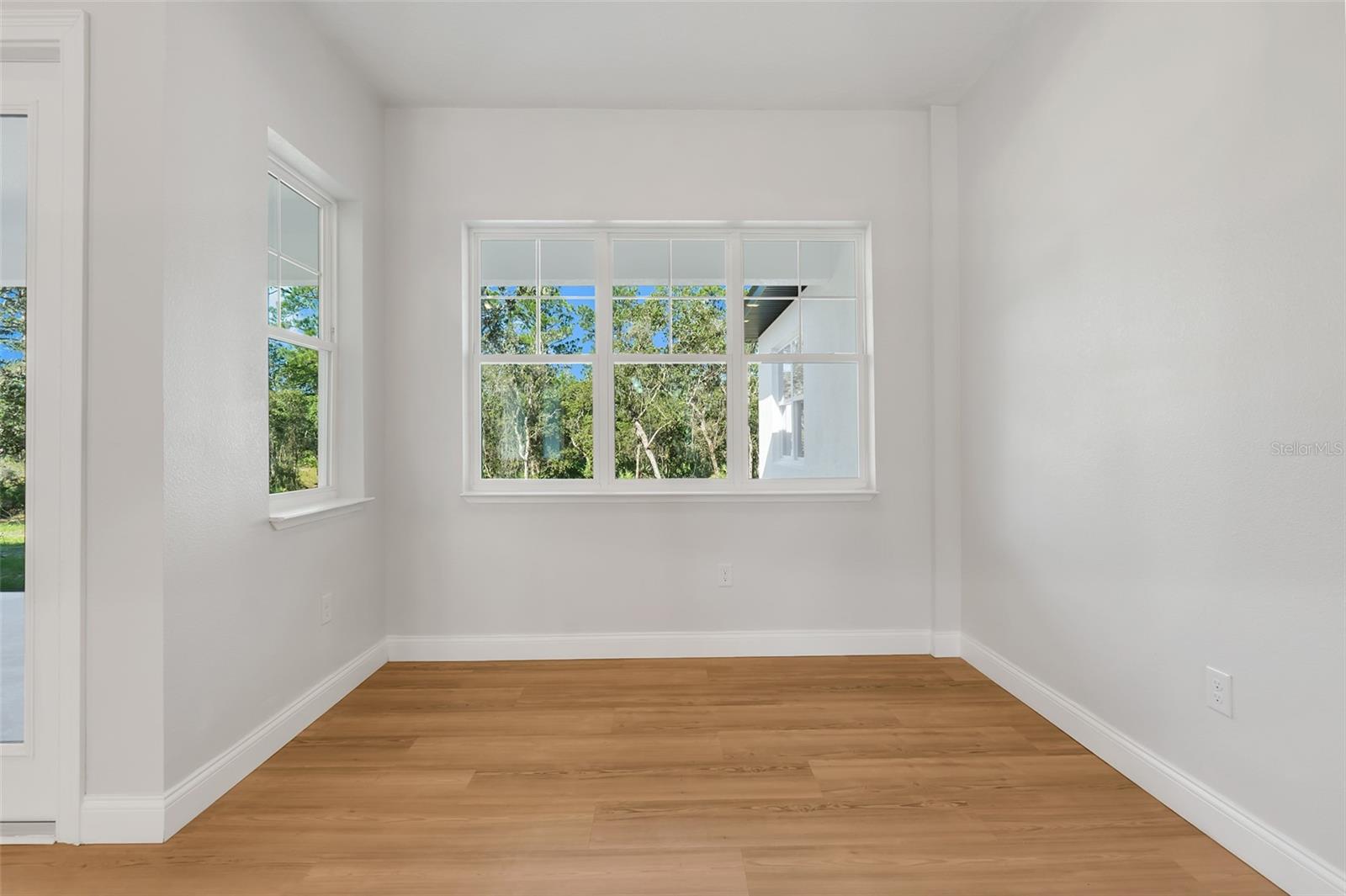 Image 15 of 55 For 39831 Greenbrier Street