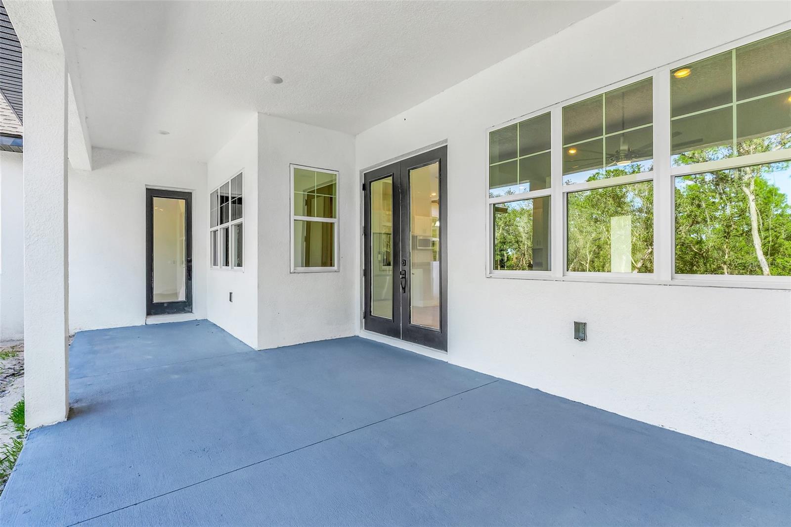 Image 6 of 55 For 39831 Greenbrier Street