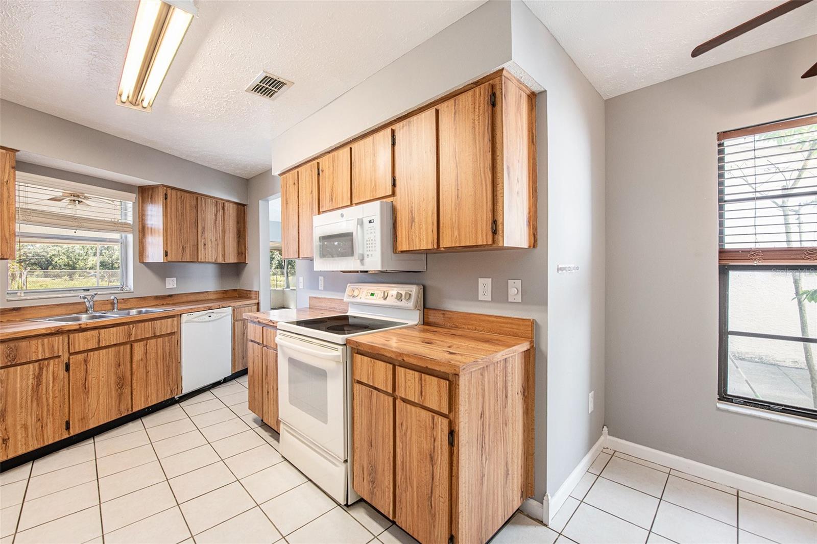 Image 13 of 36 For 5614 Tern Court