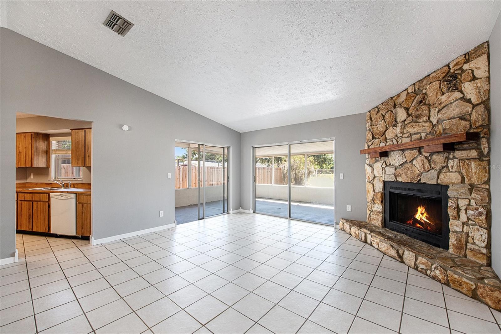 Image 4 of 36 For 5614 Tern Court