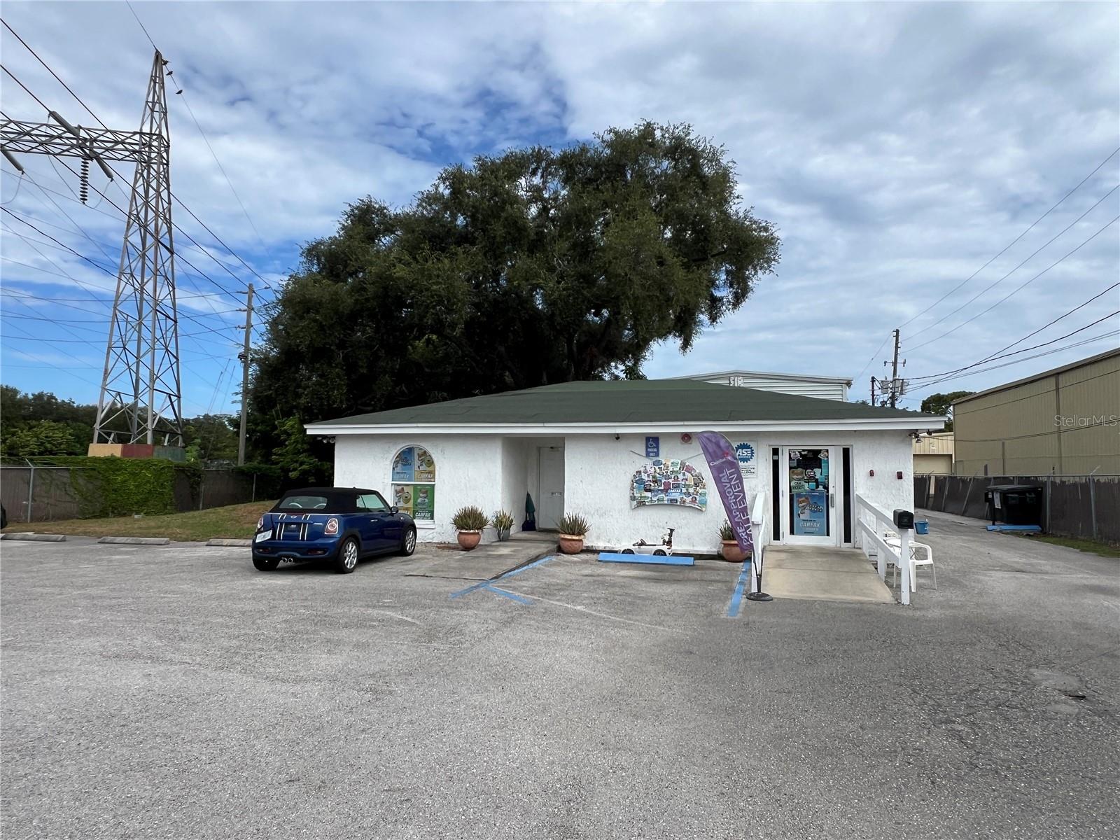 Image 2 of 28 For 2850 Roosevelt Boulevard