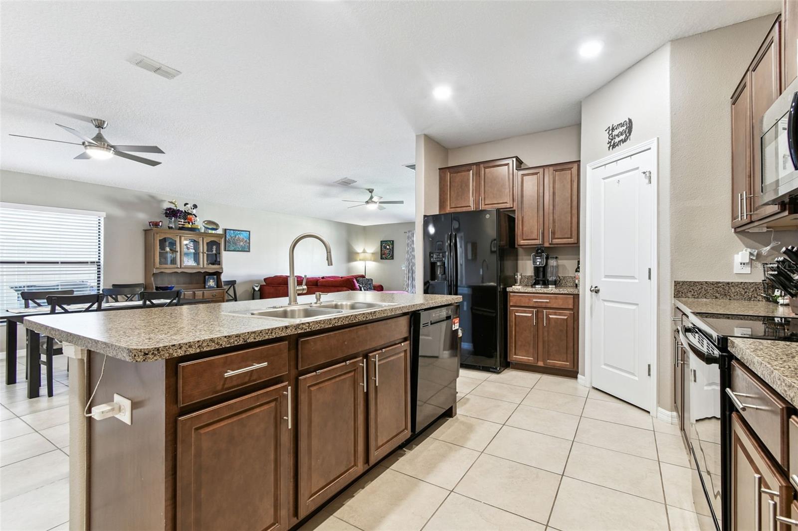 Image 13 of 46 For 10112 Rosemary Leaf Lane
