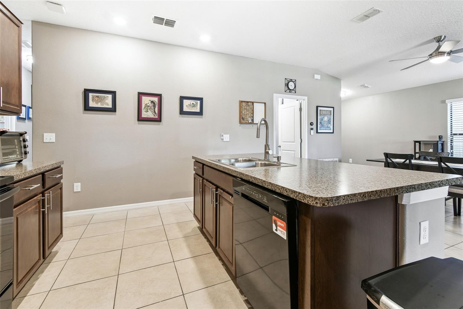 Image 15 of 46 For 10112 Rosemary Leaf Lane