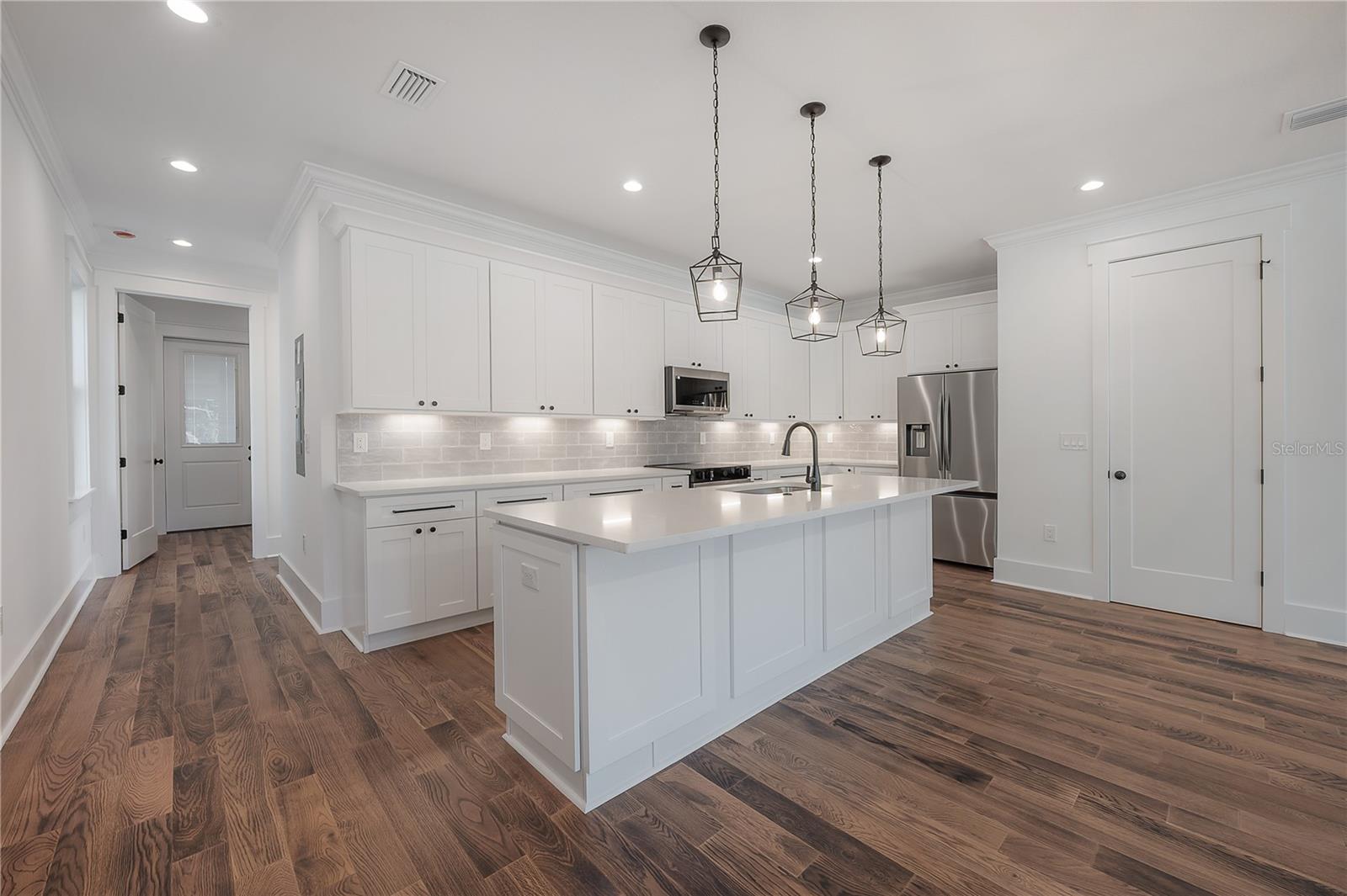Image 11 of 47 For 810 Frierson Avenue