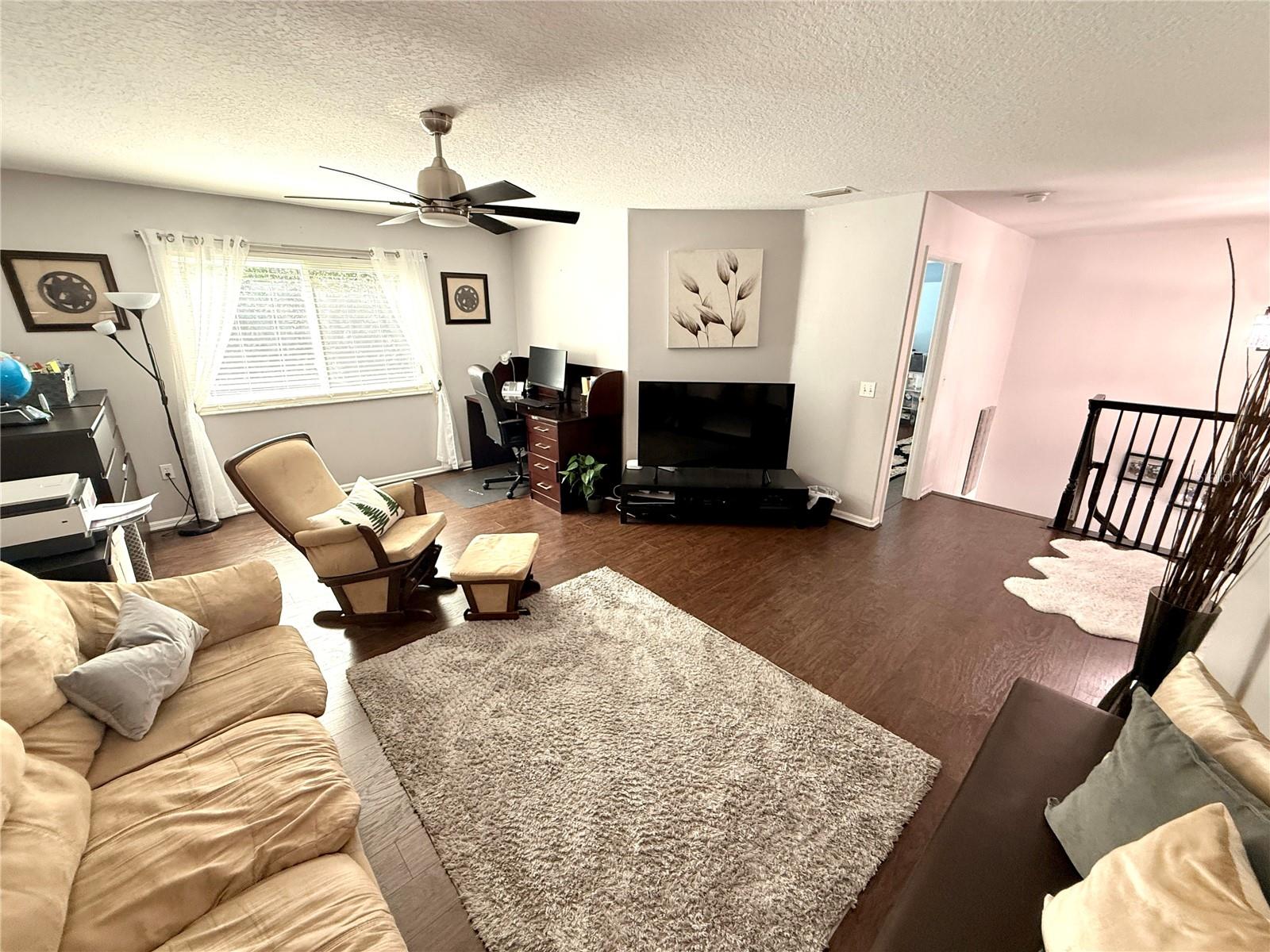Image 47 of 87 For 380 Rosalind Lane